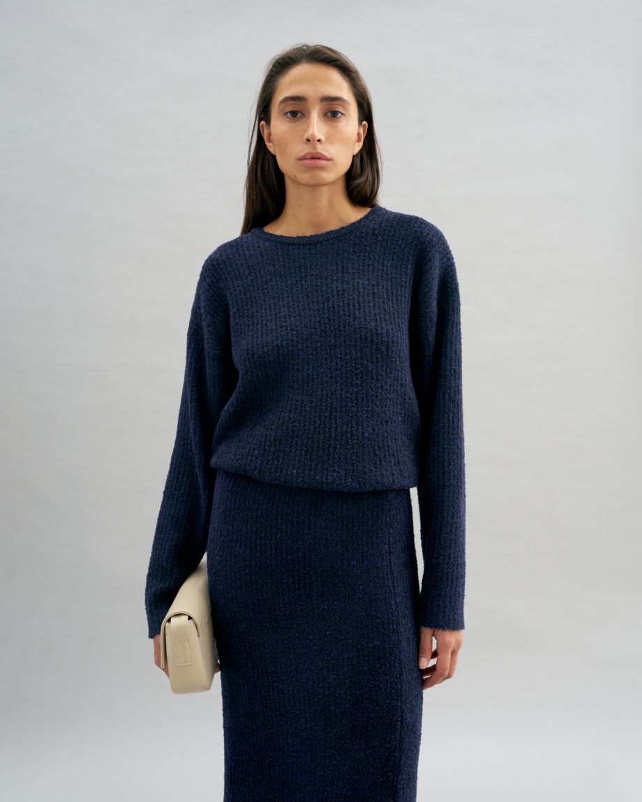 Blue knitted skirt