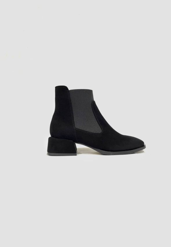 Suede ankle boots with rubber band Eliza