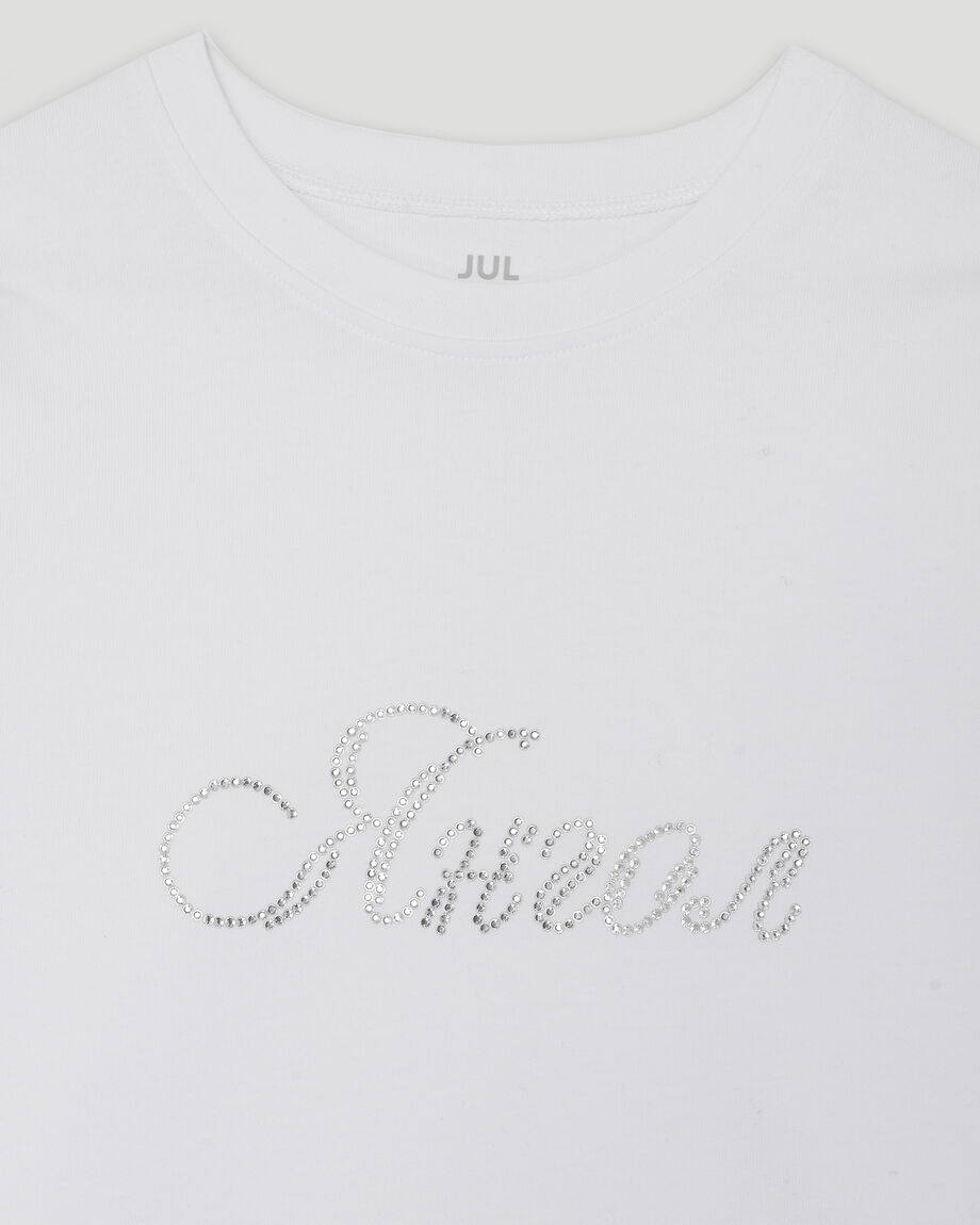 Dense oversized white longsleeve “Yangol”