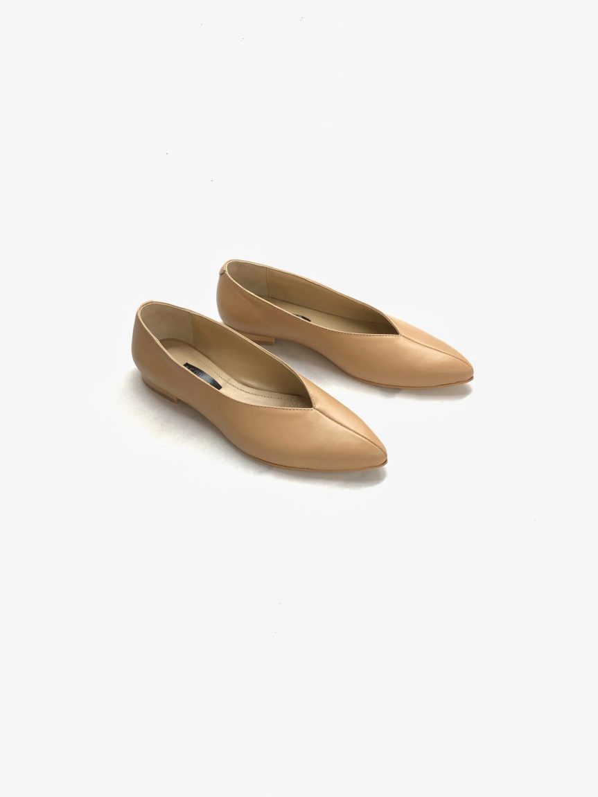 Leather beige ballet flats