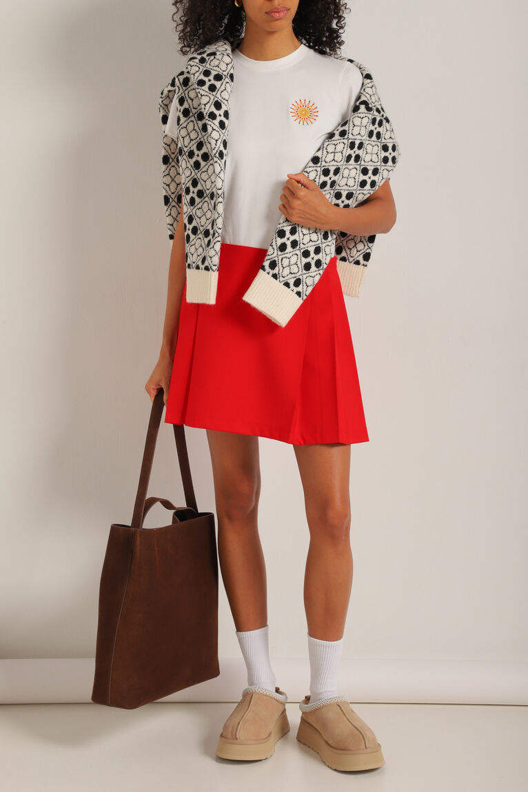 Milk-Colored T-shirt with Star Embroidery