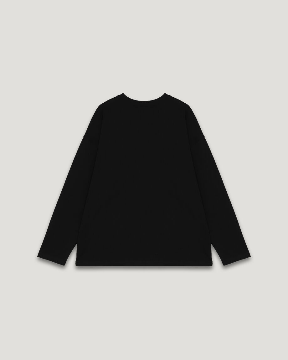 Dense oversized black longsleeve “Yangol”