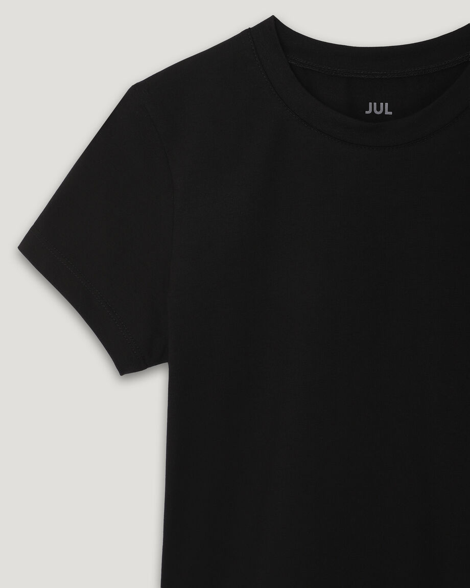 Футболка чорна slim fit