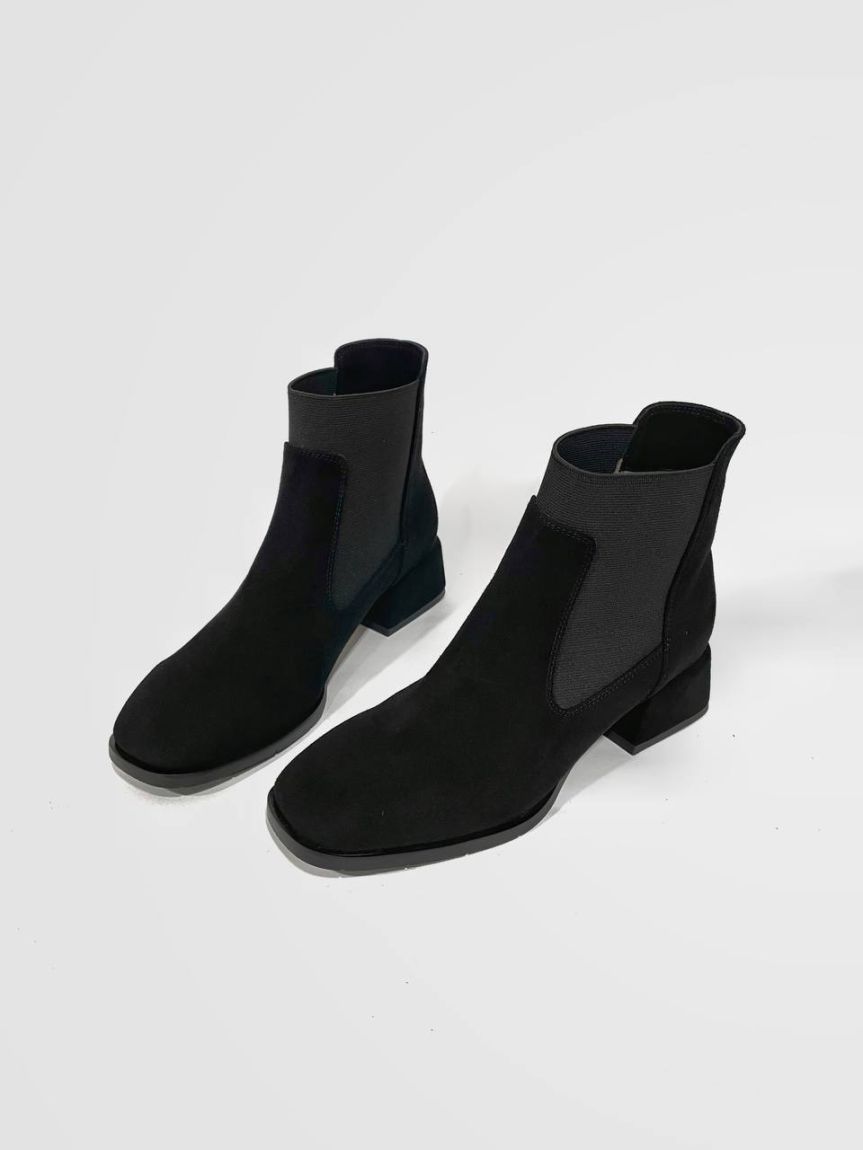 Suede ankle boots with rubber band Eliza