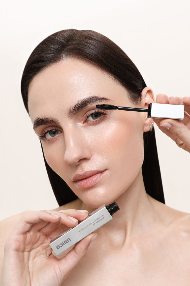 Black thermal mascara