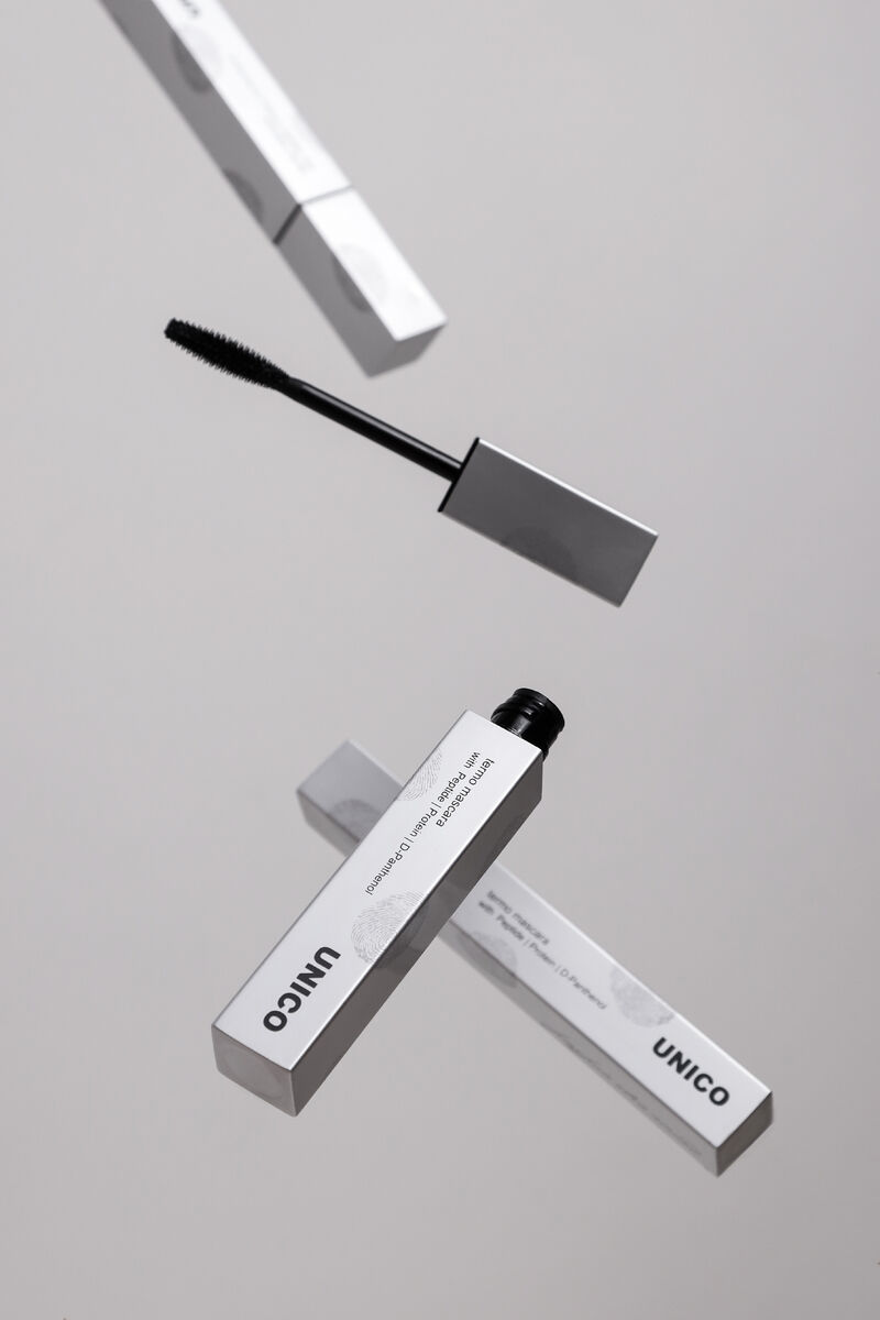 Black thermal mascara