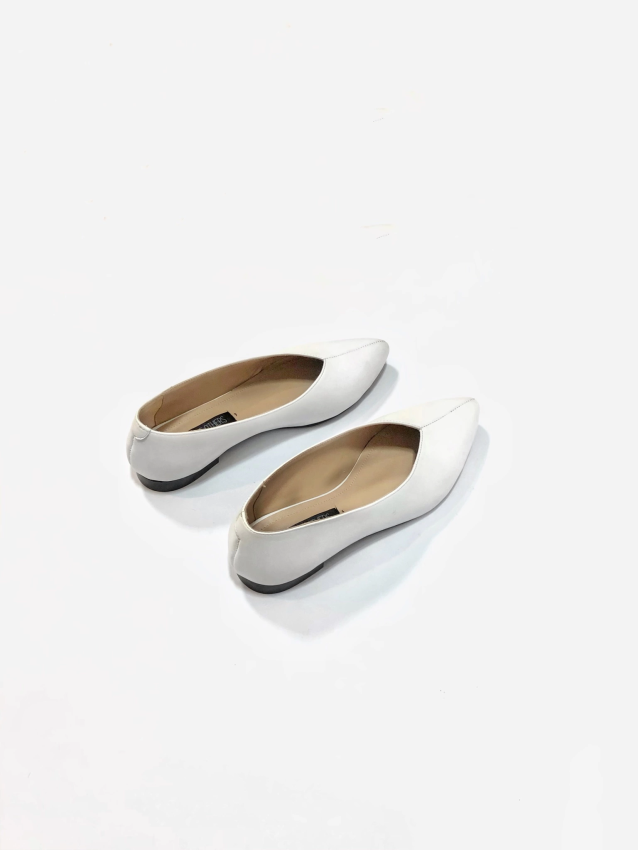 Leather white ballet flats