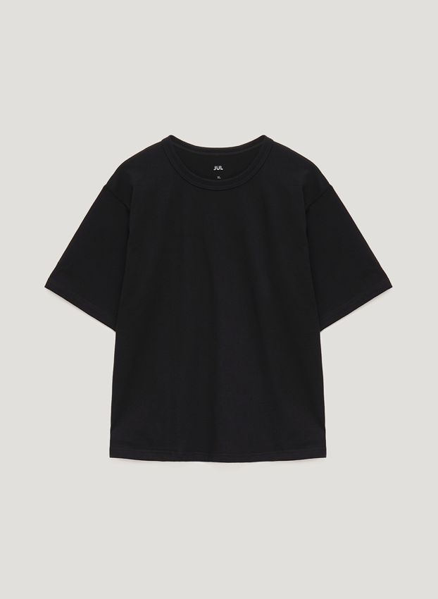 Black oversized T-shirt