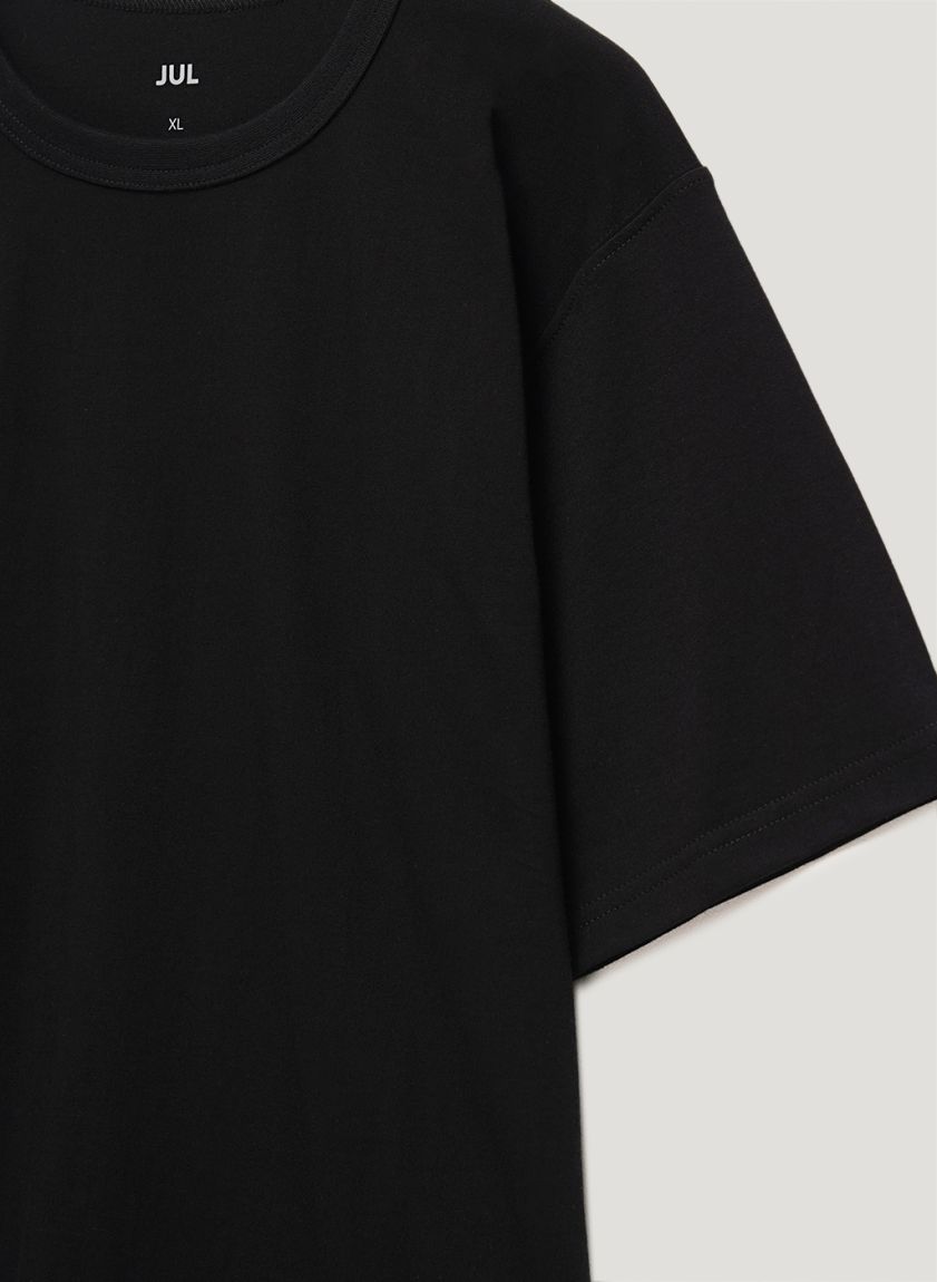 Black oversized T-shirt