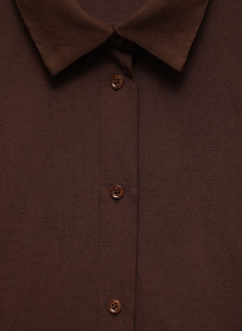 Brown shirt with short sleeves