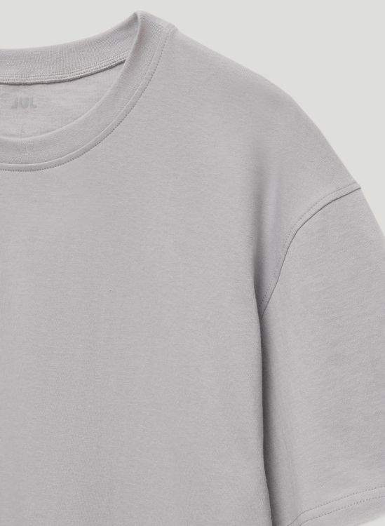 Men's gray basic T-shirt