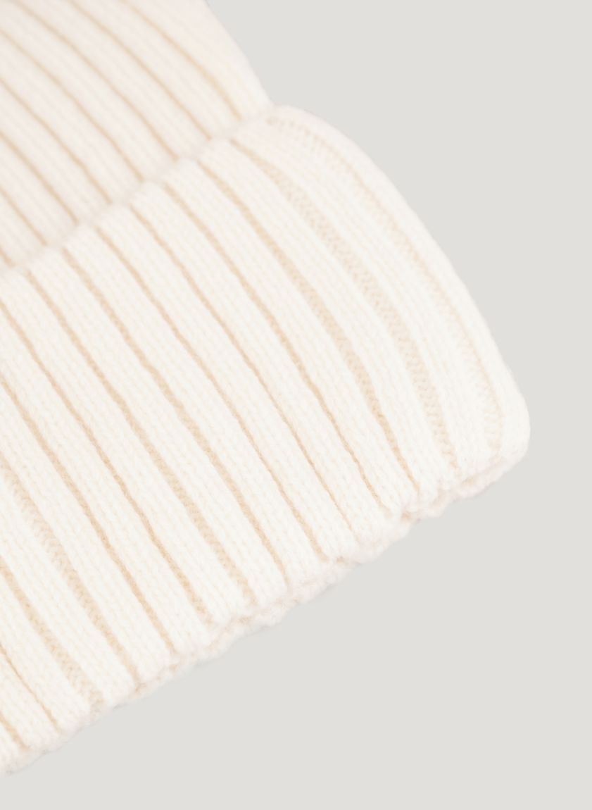 Milk knitted beanie