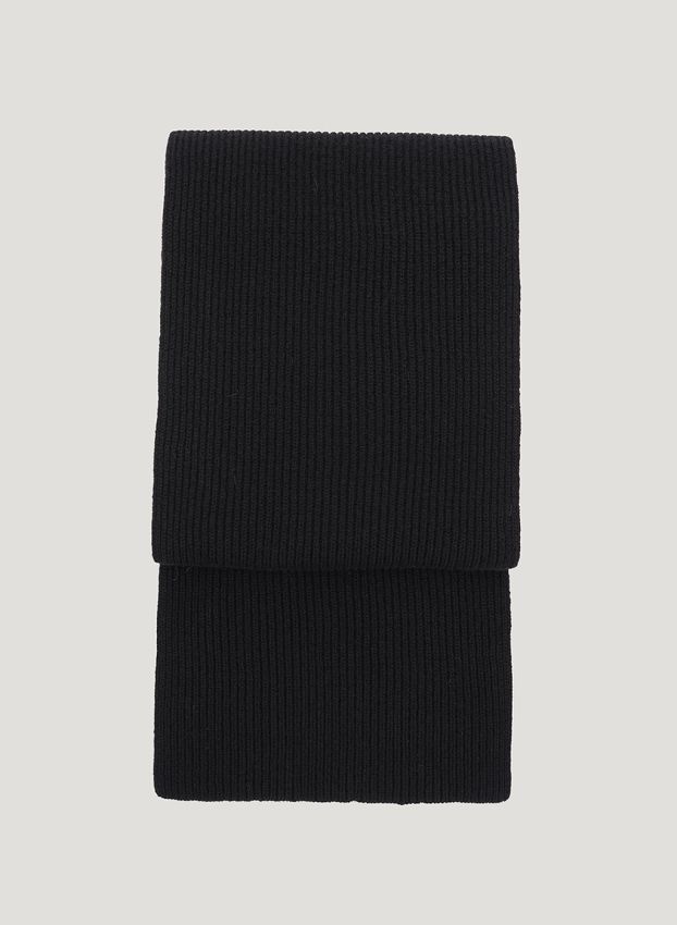 Black knitted scarf