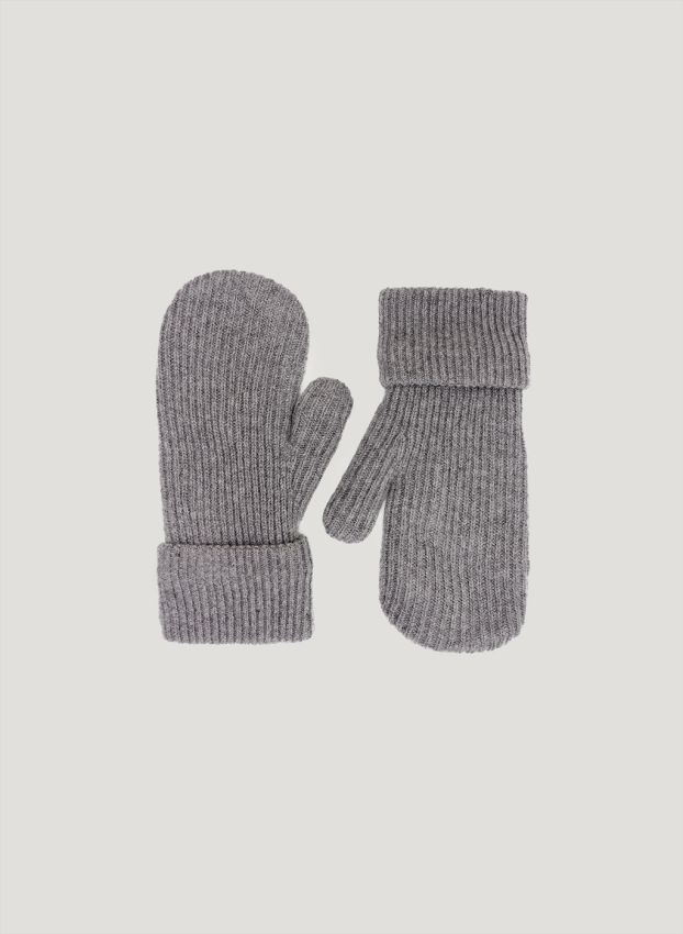 Gray knitted gloves