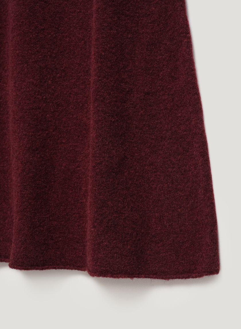 Knitted burgundy midi skirt