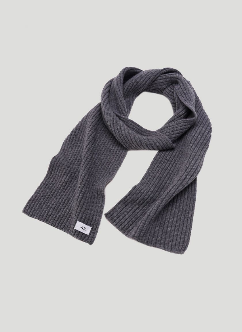 Gray knitted scarf