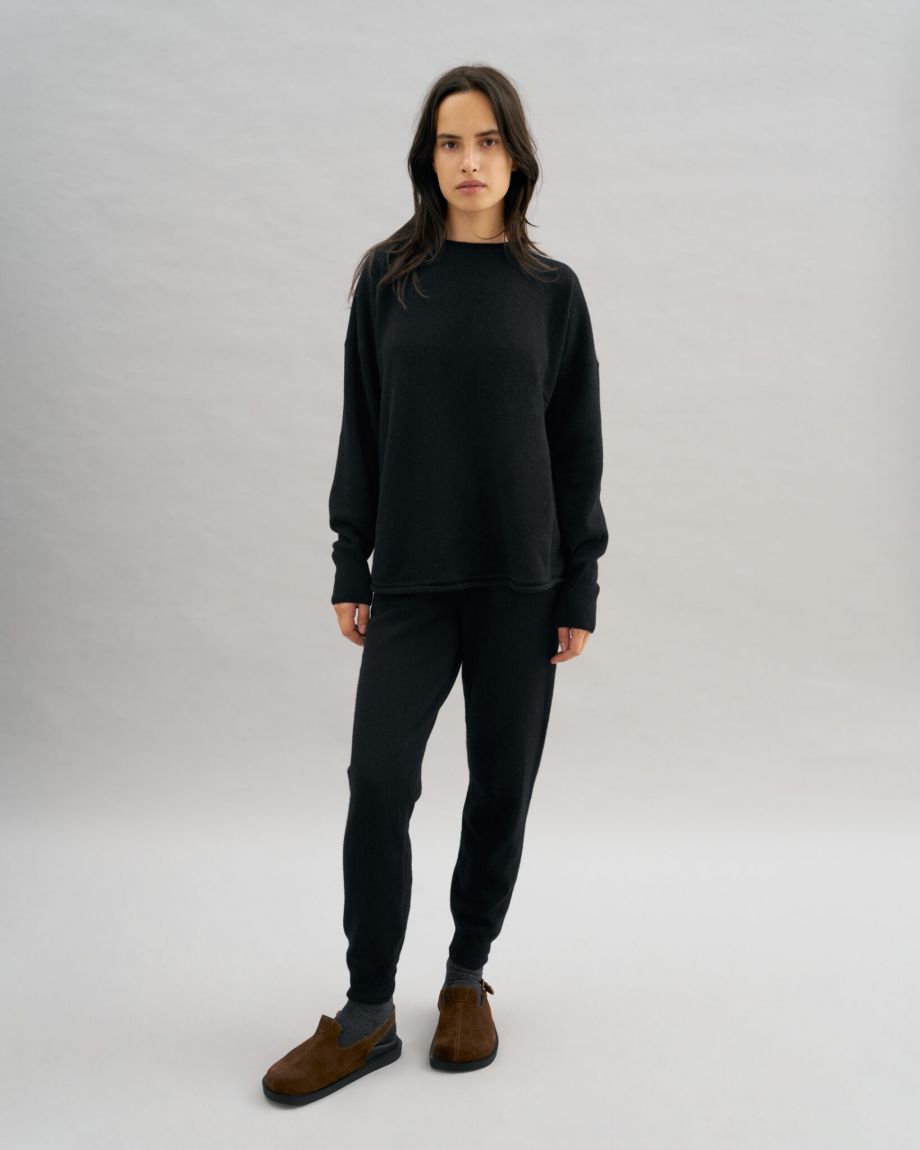 Black 30% cashmere sweater