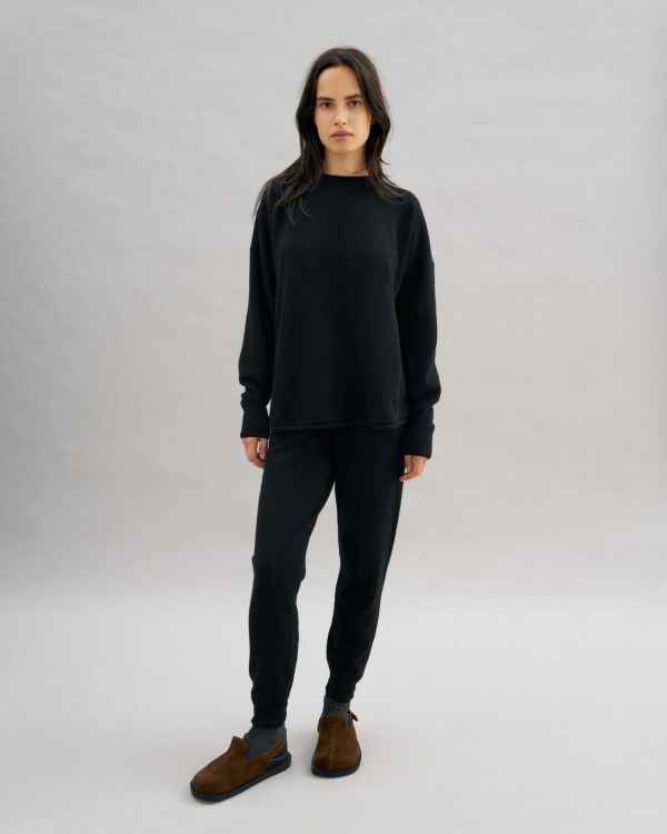 Black 30% cashmere sweater