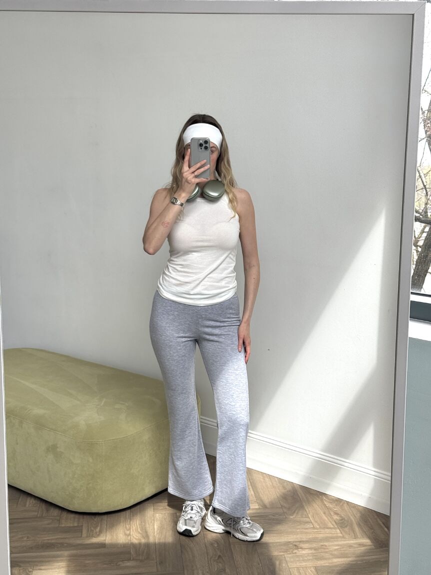 Grey straight cropped pants