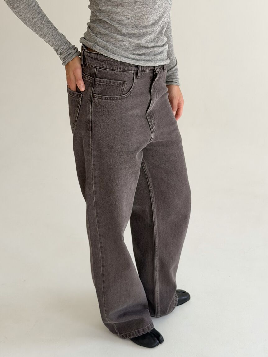 Wide-Leg Jeans Brown
