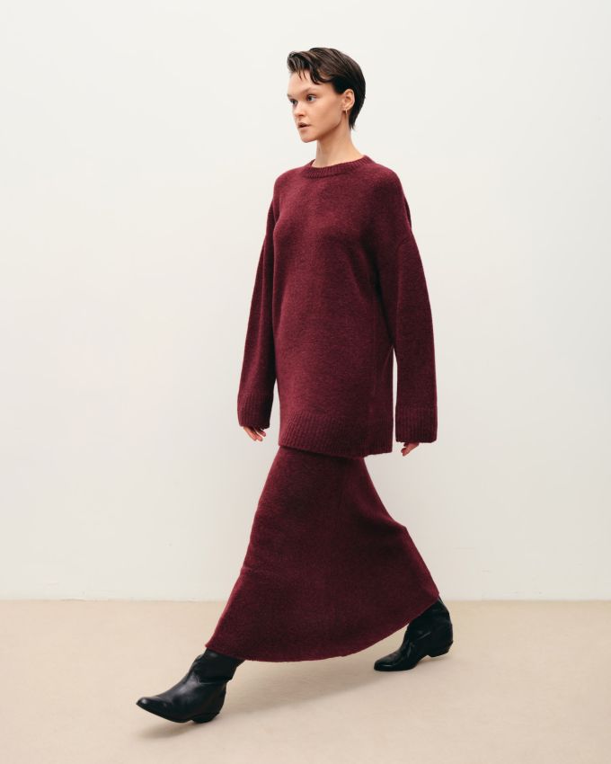 Knitted burgundy midi skirt