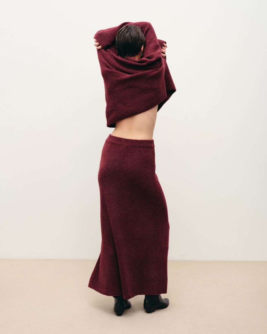 Knitted burgundy midi skirt