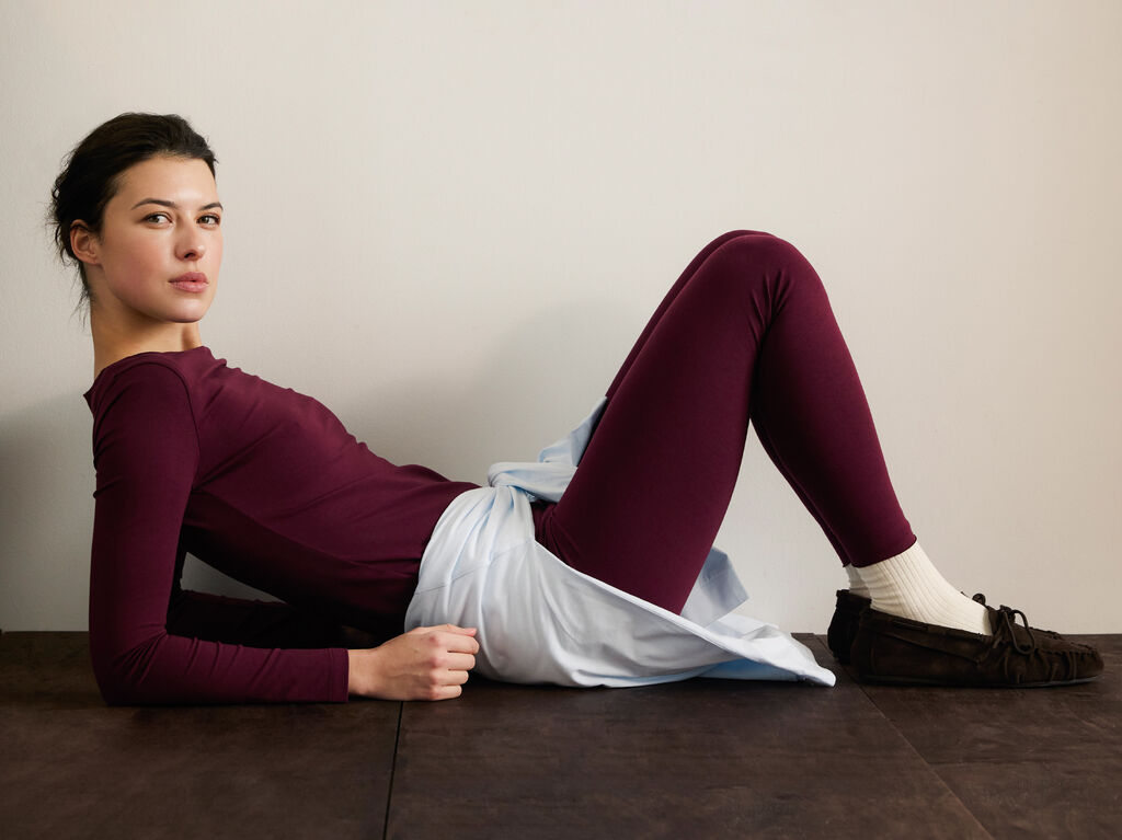 Burgundy knit leggings