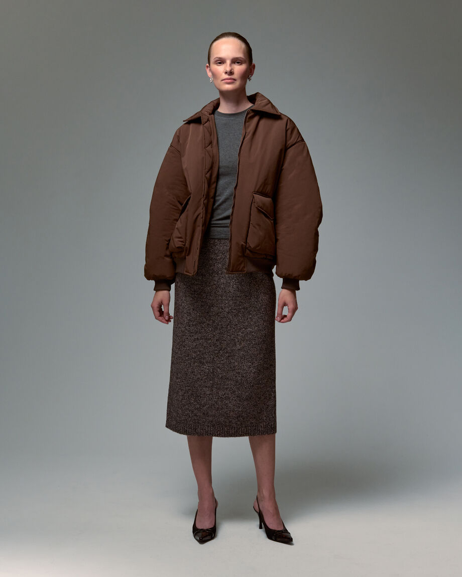 Бомбер oversize з накладними кишенями шоколадний