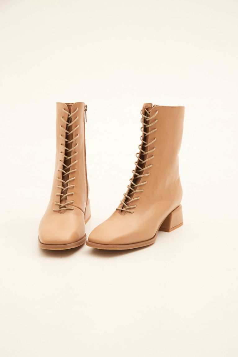  Beige leather ankle boots with laces Diana