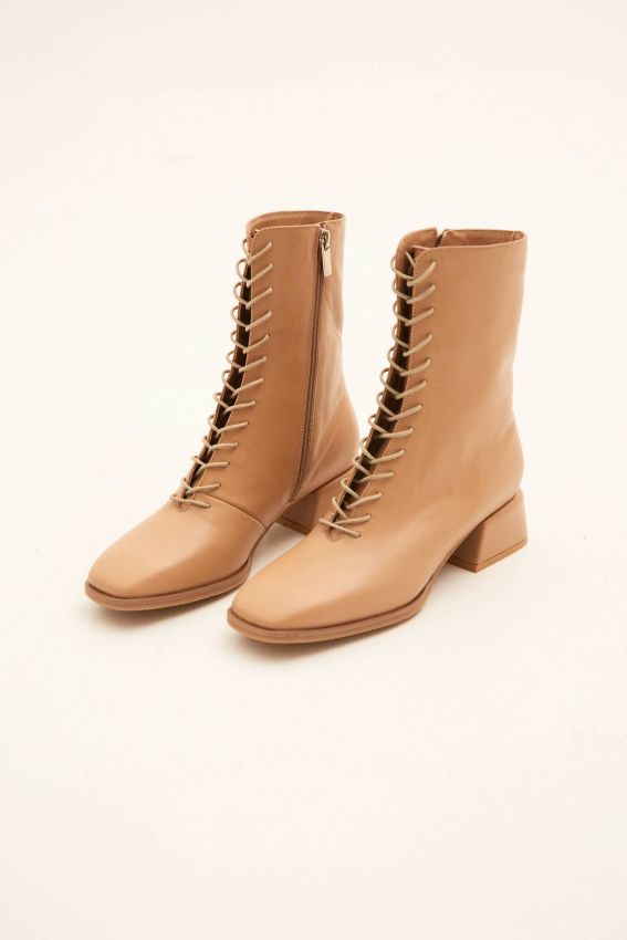  Beige leather ankle boots with laces Diana