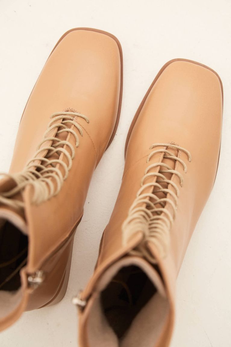  Beige leather ankle boots with laces Diana