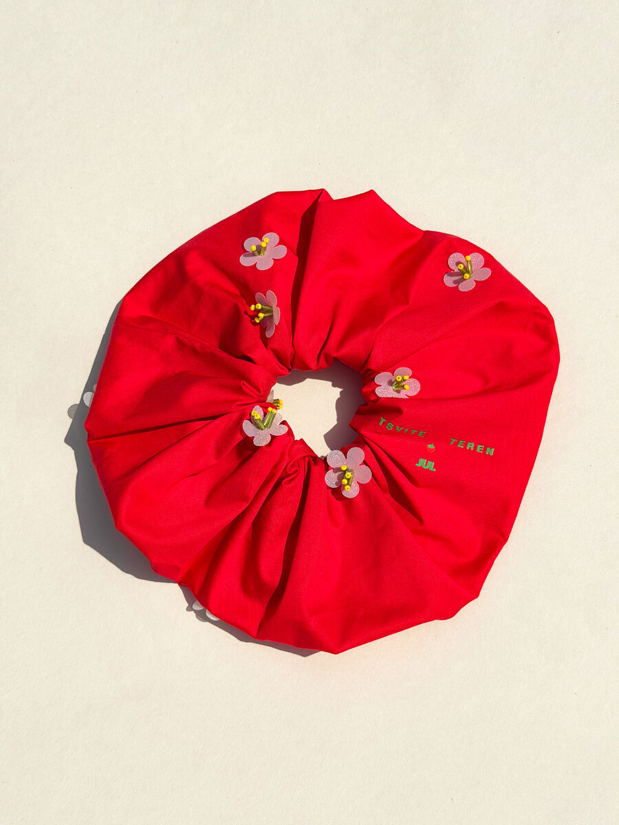 COMPOTE scrunchie