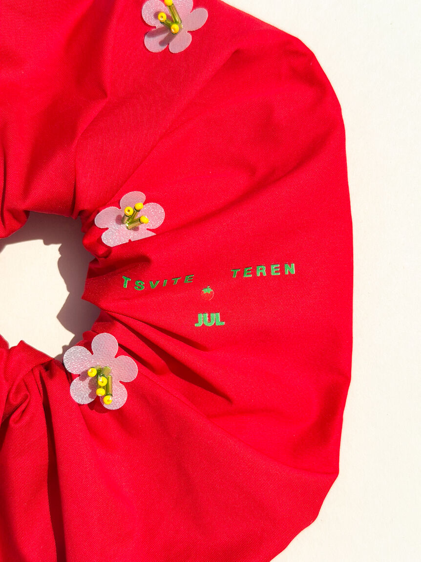 COMPOTE scrunchie