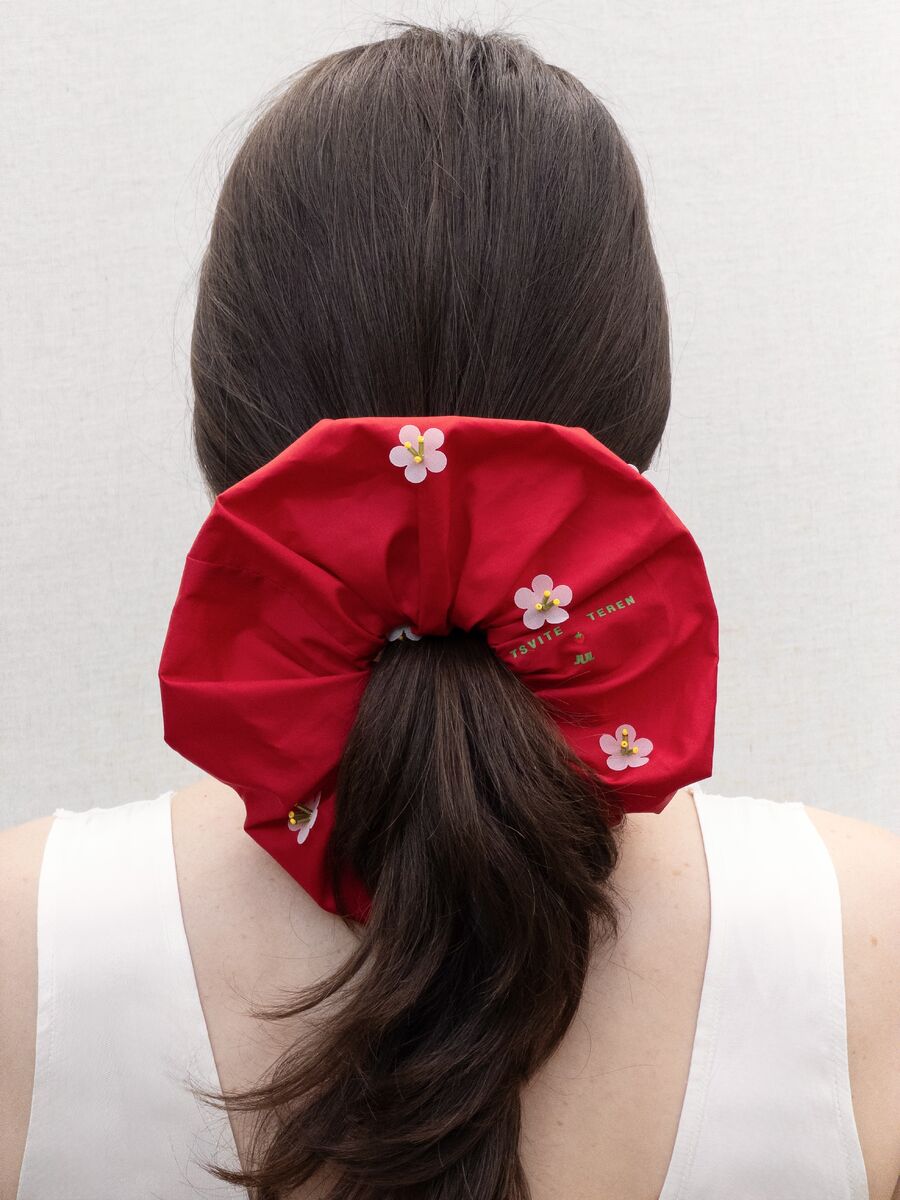 COMPOTE scrunchie