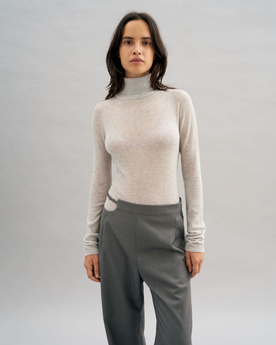 Light gray woolen roll-neck
