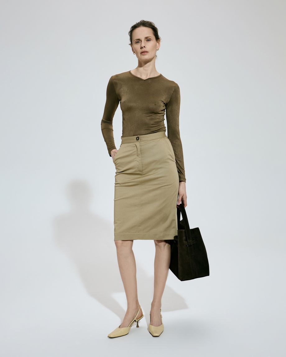 The straight beige skirt