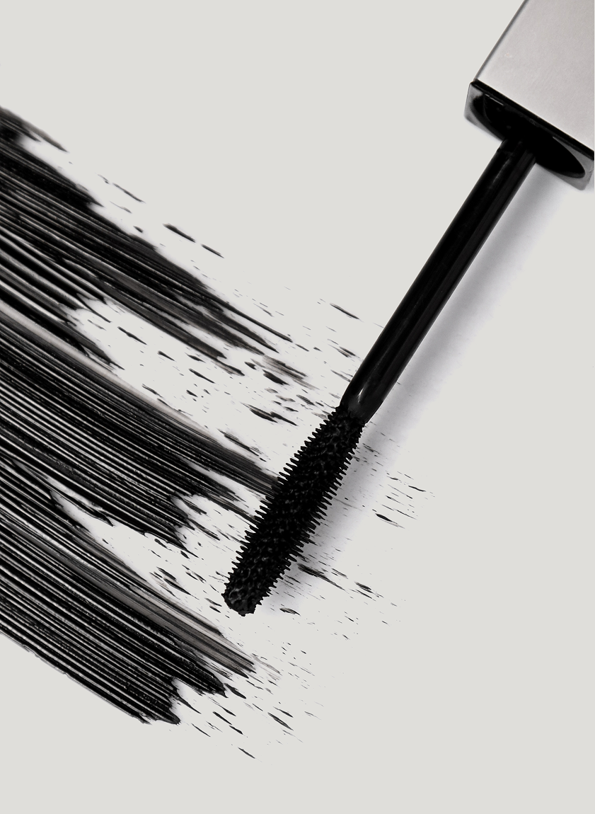 Black thermal mascara