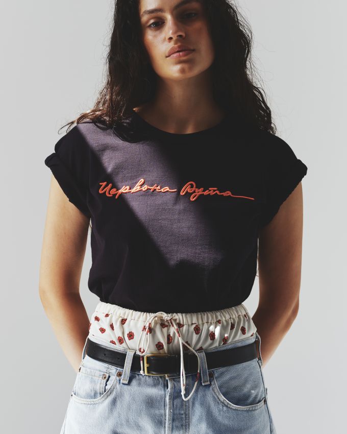 Women's black oversized T-shirt with embroidery "Red Ruta"