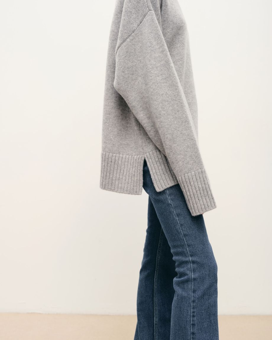 Light gray oversized sweater 100% cashmere