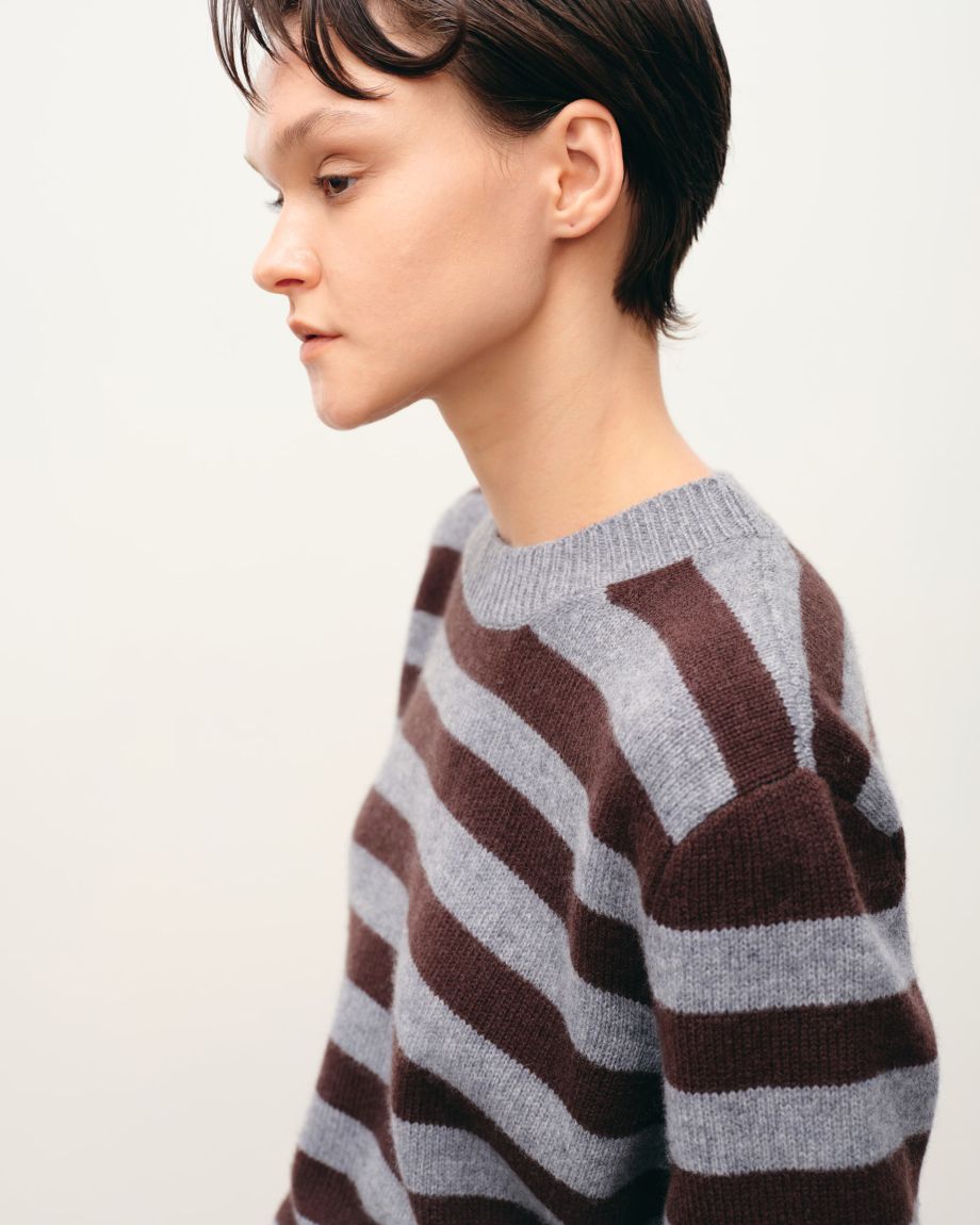 Gray-brown striped sweater 30% cashmere