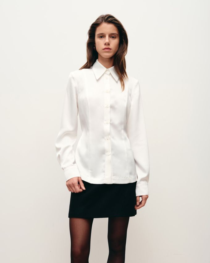 Milk blouse with a belt